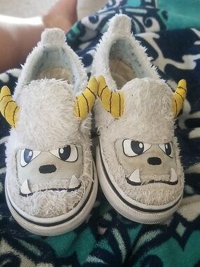 VANS Fuzzy Yeti Toddler Sz 7